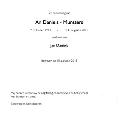 150811 An Daniels-Munsters002